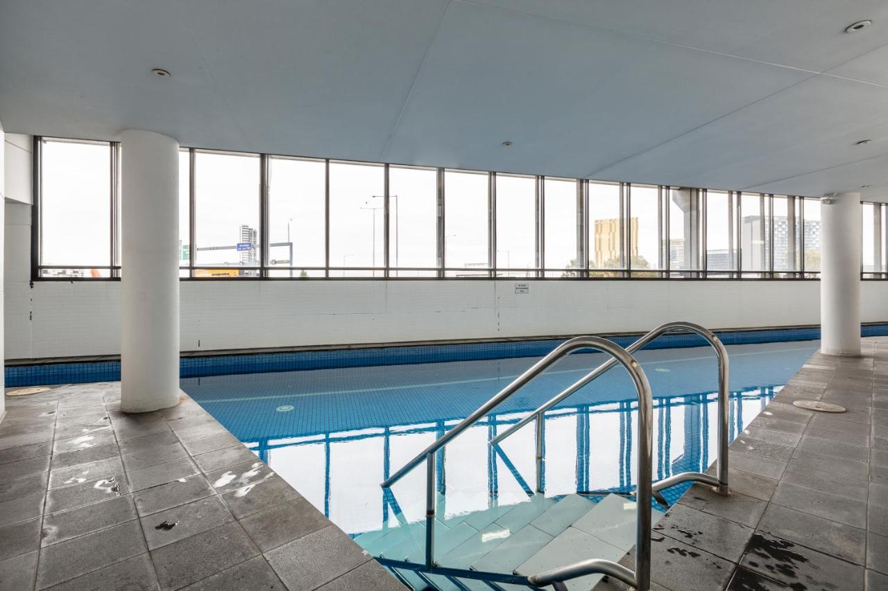 ☆Of Southbank☆Light Filled Apartment☆Huge Private Terrace With City Views☆Parking☆Pool☆Gym☆Wifi Melbourne Kültér fotó